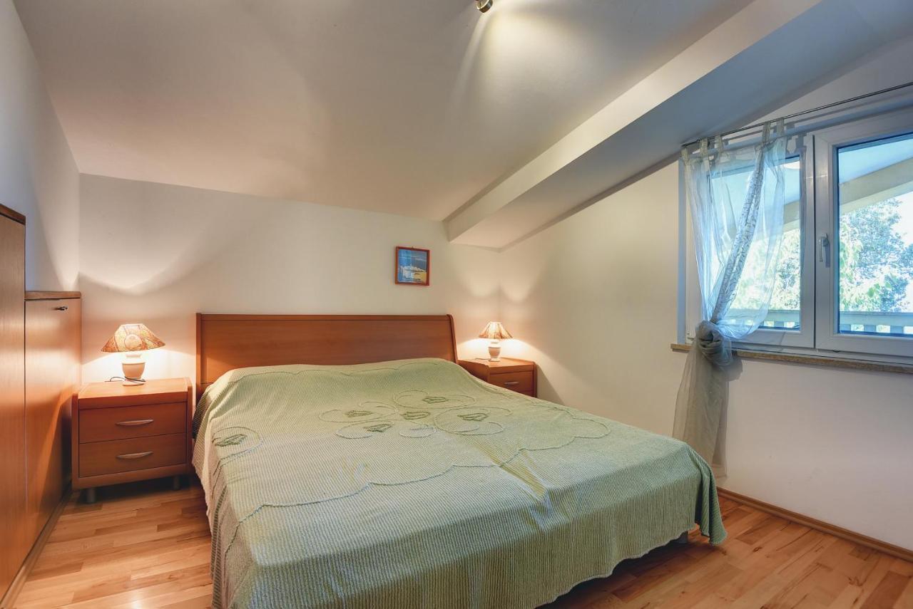Apartments Universe Pula Exterior photo
