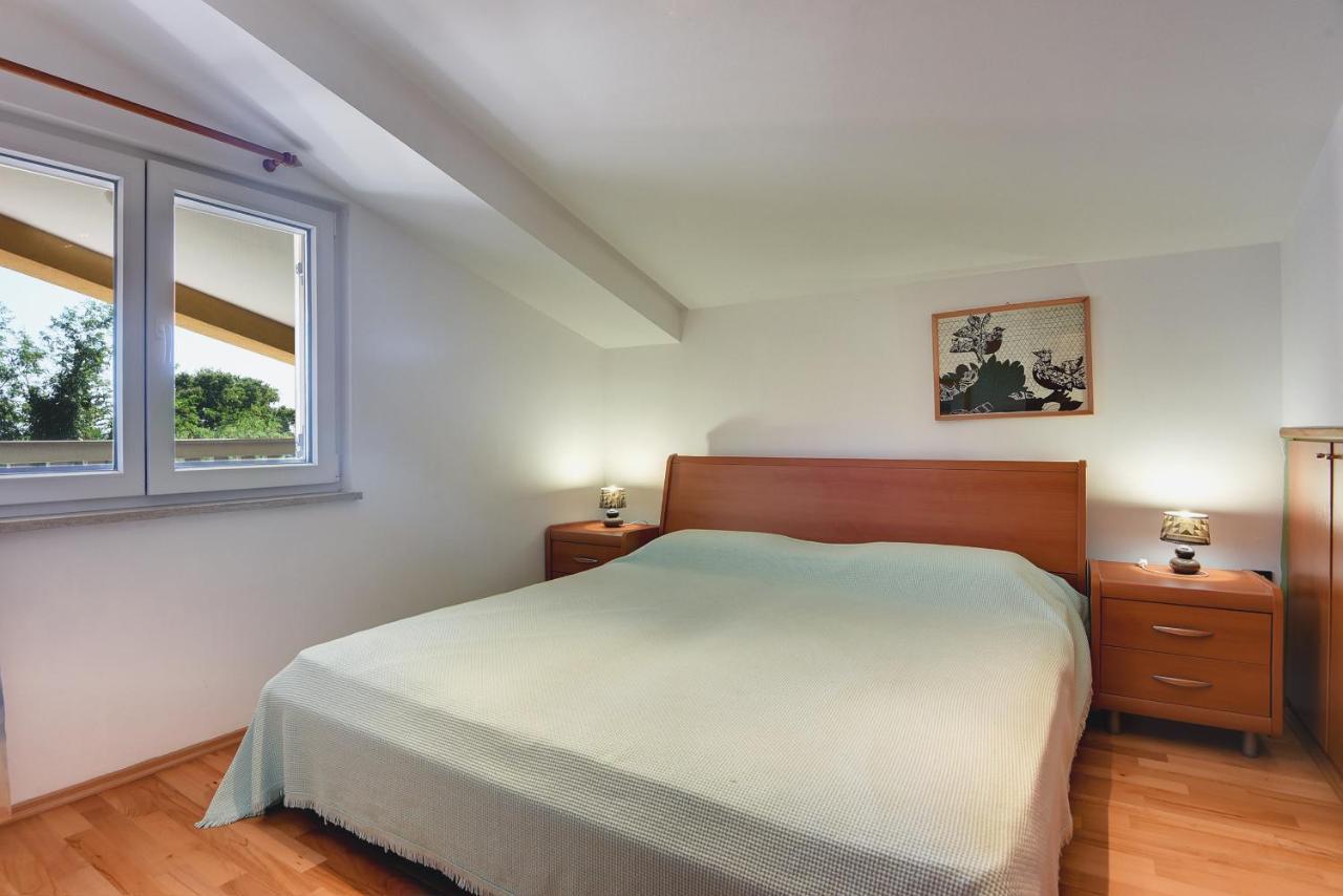 Apartments Universe Pula Exterior photo